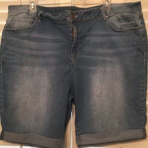 Avenue denim shorts